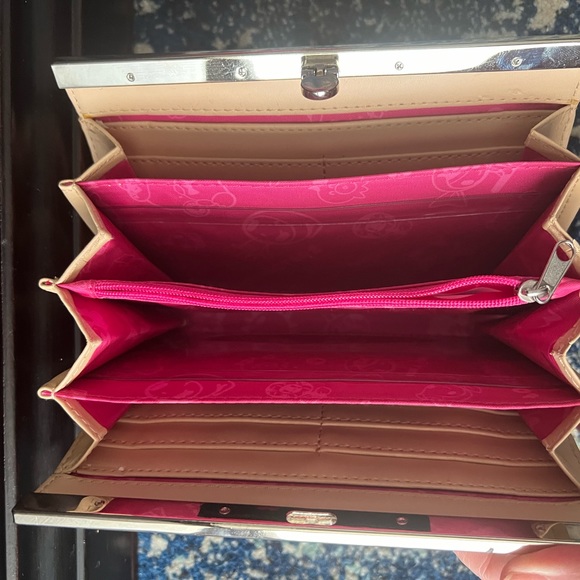 Tokidoki Sanrio x Characters Hello Kitty vintage clutch wallet - Picture 3 of 11